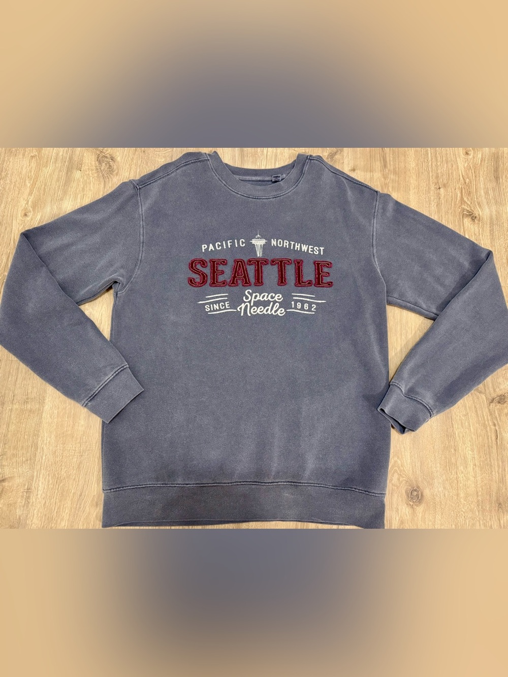 Oversized Seattle Space Needle Embroidered Crewneck Sweater - Navy